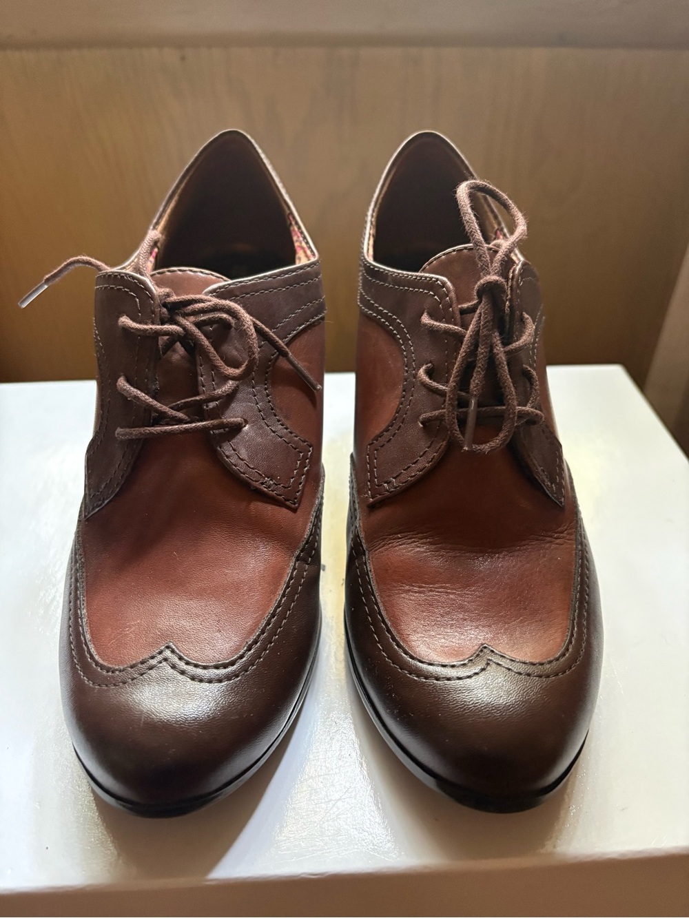 Leather laced oxfords